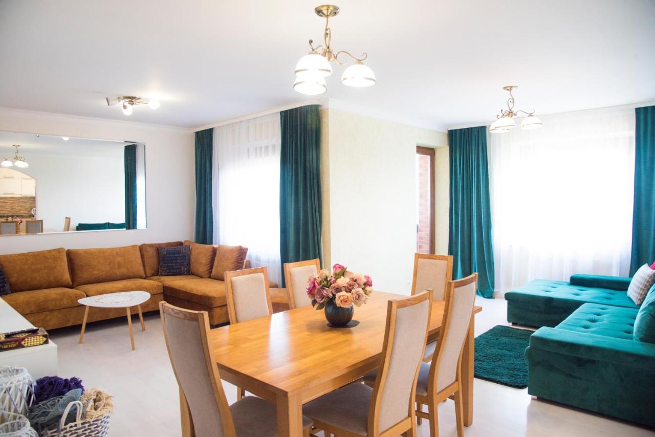 Lyra63 Large 80Sq M Top 14 Floor Šiauliai Exteriér fotografie